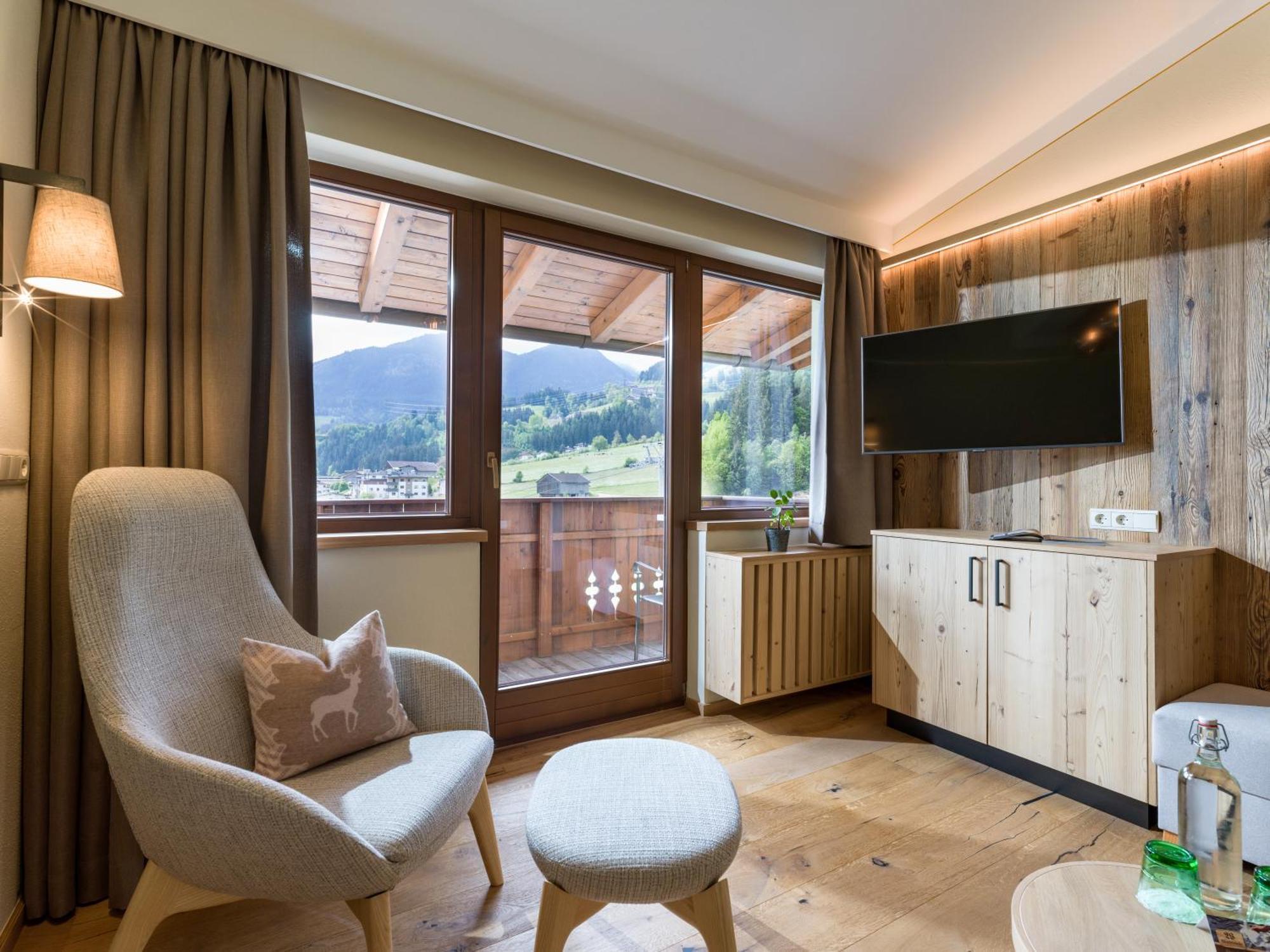 Hotel Waldfriede - Der Logenplatz Im Zillertal 4*