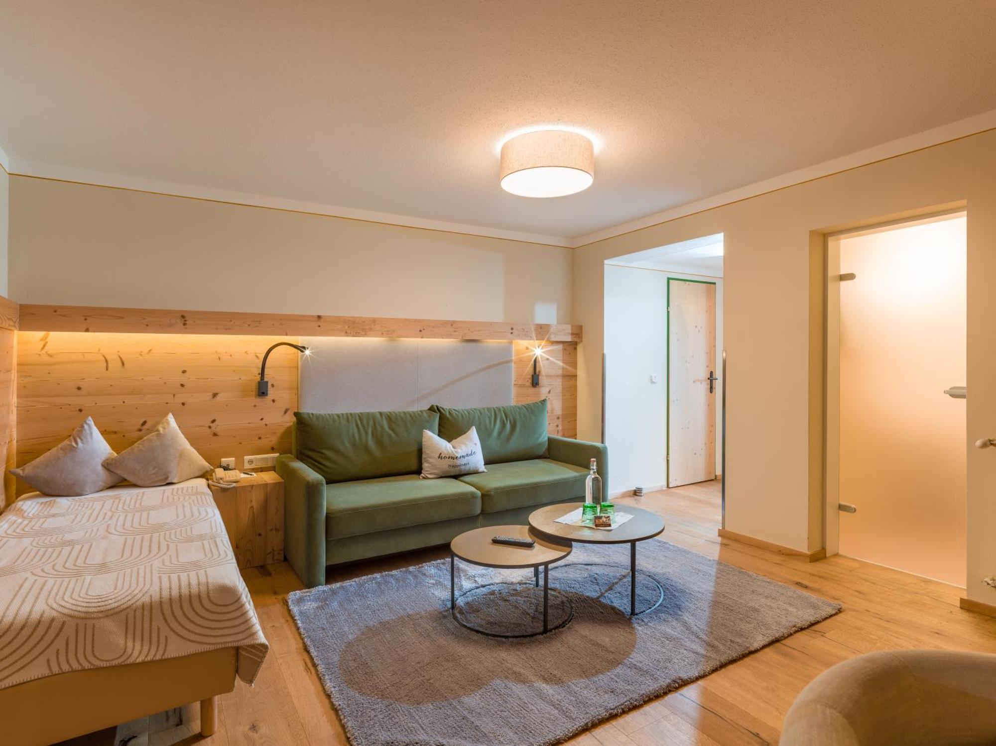 Hotel Waldfriede - Der Logenplatz Im Zillertal 4*