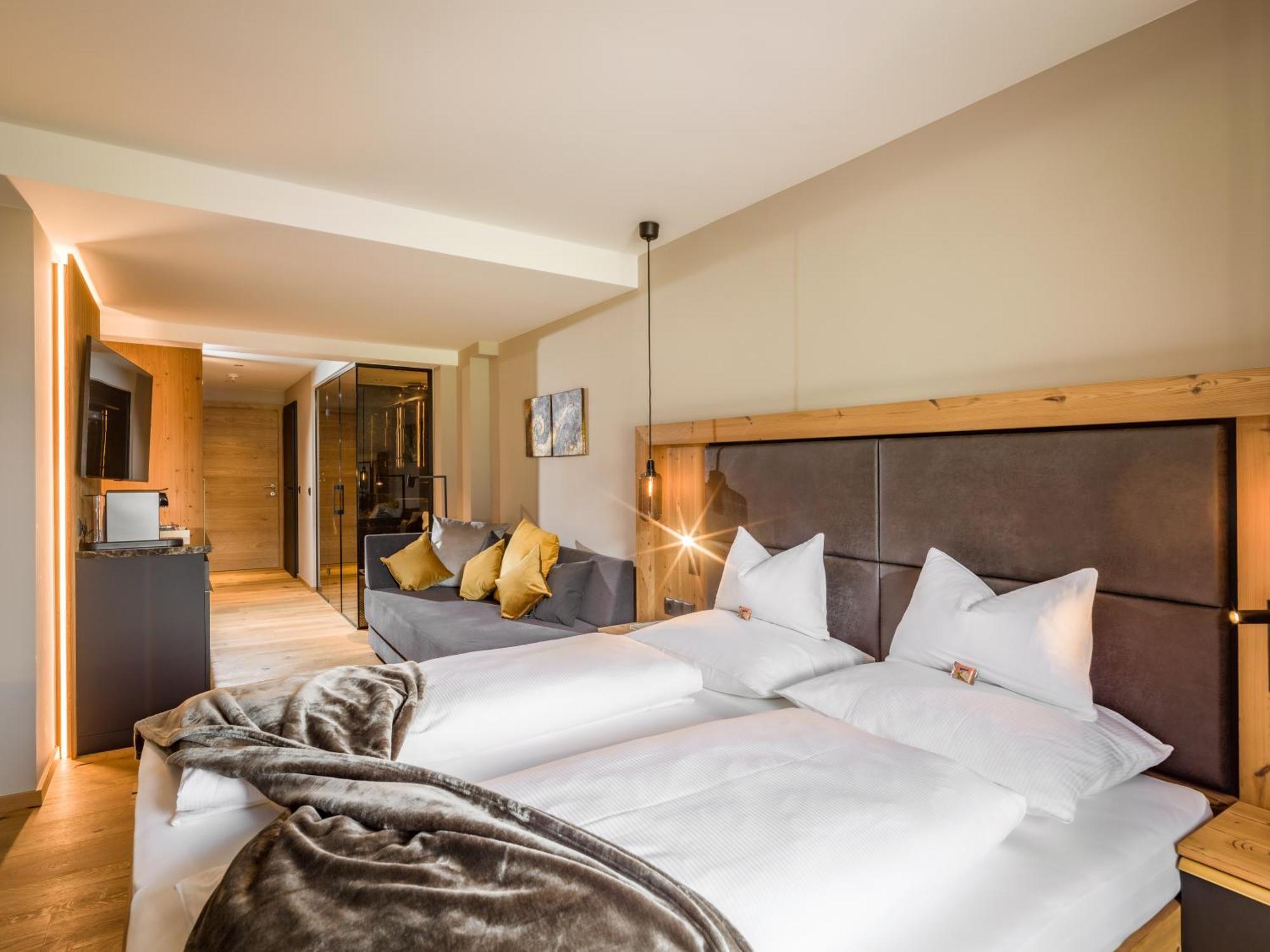 Hotel Waldfriede - Der Logenplatz Im Zillertal Fügen