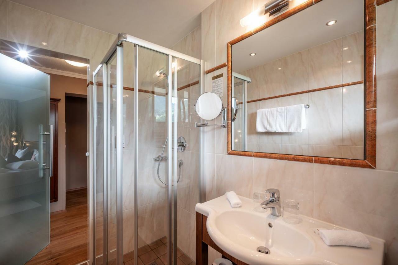Hotel Waldfriede - Der Logenplatz Im Zillertal 4*